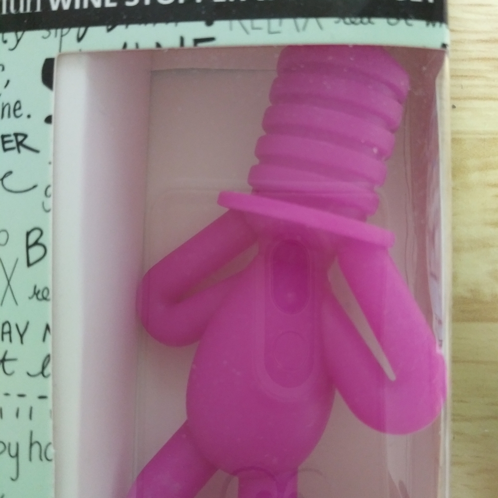 1 Wine Stopper &  6 Charm Set - Picture 2 of 8
